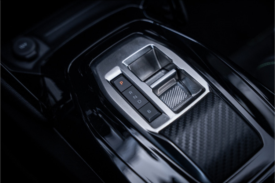 Peugeot e-2008 EV GT 54 kWh ** Camera ** Navigatie ** Rijbereik tot 568km (WLTP)