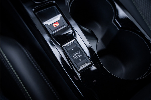 Peugeot e-2008 EV GT 54 kWh ** Camera ** Navigatie ** Rijbereik tot 568km (WLTP)