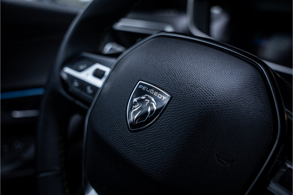 Peugeot e-2008 EV GT 54 kWh ** Camera ** Navigatie ** Rijbereik tot 568km (WLTP)