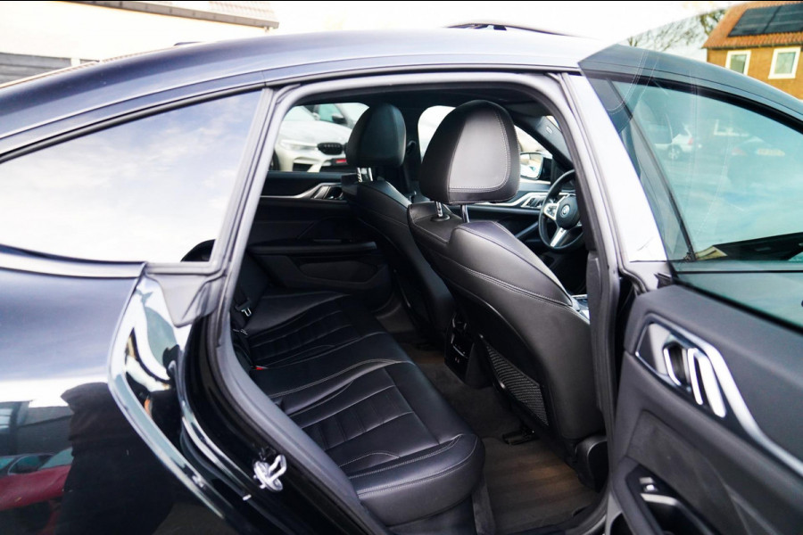 BMW i4 EDrive35 High Executive 70 kWh | Pano | M Sport | Stuurwiel Verwarmd