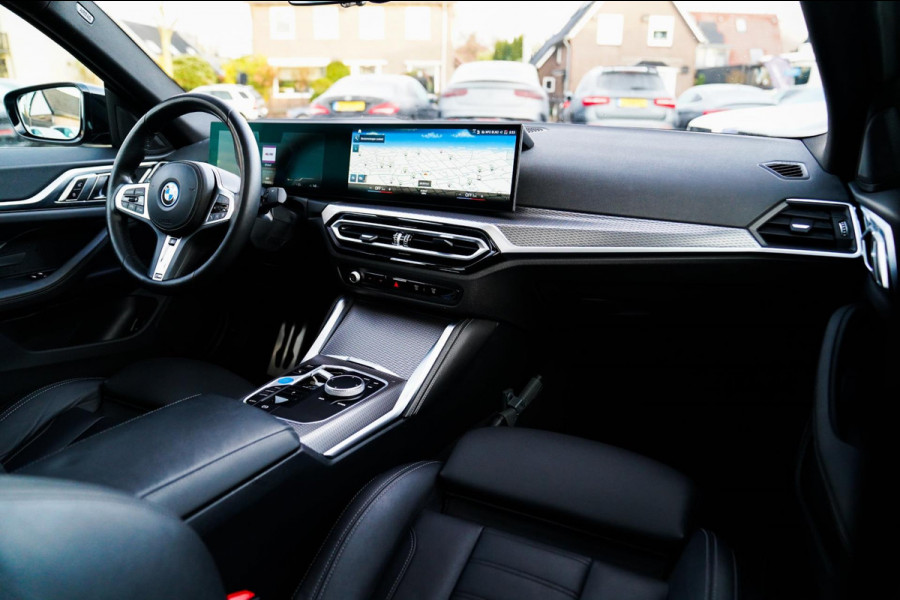 BMW i4 EDrive35 High Executive 70 kWh | Pano | M Sport | Stuurwiel Verwarmd