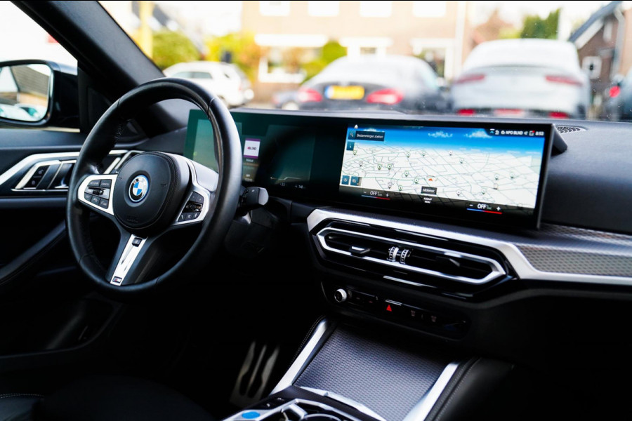 BMW i4 EDrive35 High Executive 70 kWh | Pano | M Sport | Stuurwiel Verwarmd
