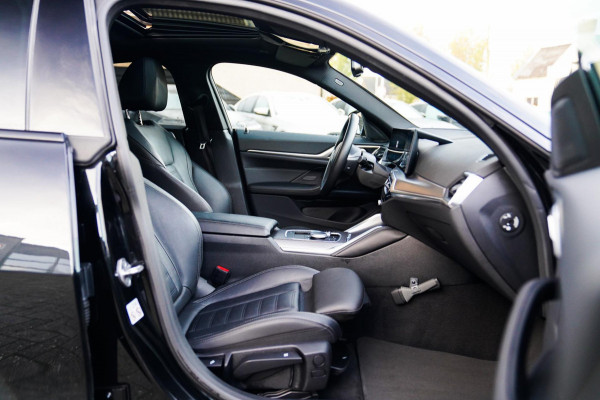 BMW i4 EDrive35 High Executive 70 kWh | Pano | M Sport | Stuurwiel Verwarmd