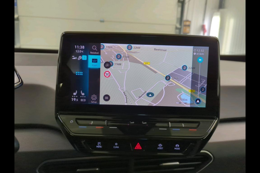 Volkswagen ID.3 First 58 kWh Navigatie Apple Carplay/Android Auto Adaptive Cruise Control Parkeersensoren Stoel- en stuurverwarming Lichtmetalen velgen Climate Control