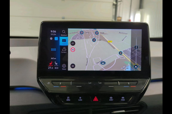 Volkswagen ID.3 First Plus 58 kWh Navigatie Apple Carplay/Android Auto Adaptive Cruise Control Camera Parkeersensoren Stoel- en stuurverwarming Lichtmetalen velgen Climate Control