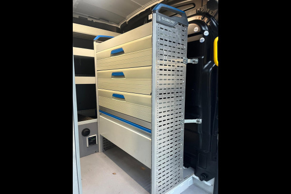 Ford Transit 350 Servicewagen 2.0 TDCI 130pk euro6 L2H2 Trend Sortimo Inrichting Victron v230 Standkachel Trekhaak RIJKLAARPRIJS!