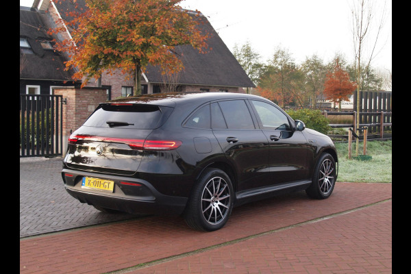 Mercedes-Benz EQC 400 4MATIC Business Solution AMG 80 kWh | AMG Night Edition | Camera | Cruise Control | Sfeerverlichting | NL-Auto |