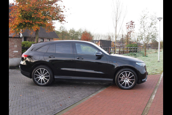 Mercedes-Benz EQC 400 4MATIC Business Solution AMG 80 kWh | AMG Night Edition | Camera | Cruise Control | Sfeerverlichting | NL-Auto |
