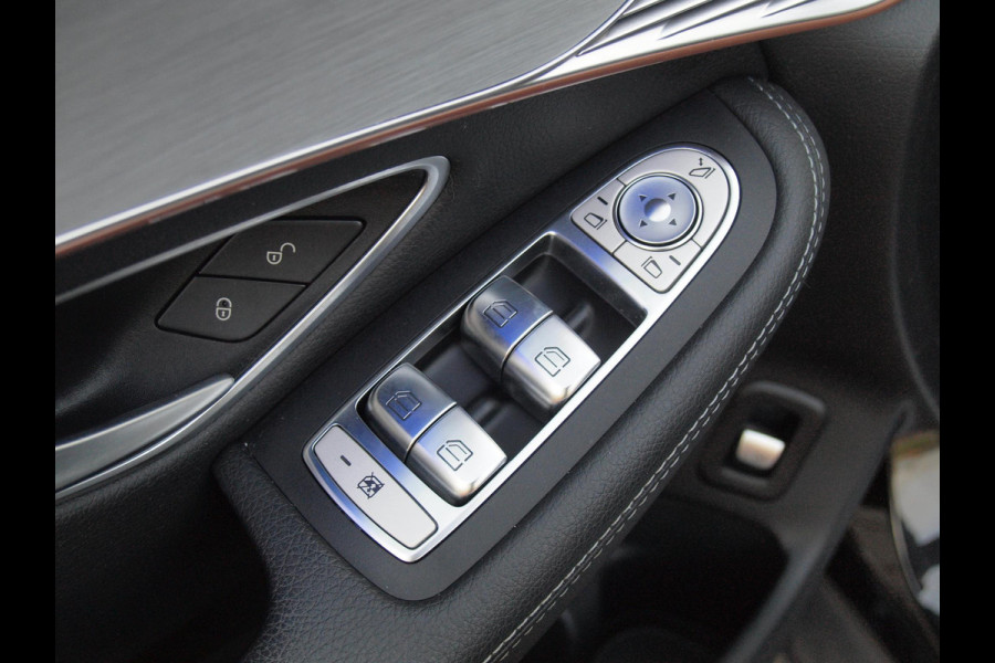 Mercedes-Benz EQC 400 4MATIC Business Solution AMG 80 kWh | AMG Night Edition | Camera | Cruise Control | Sfeerverlichting | NL-Auto |