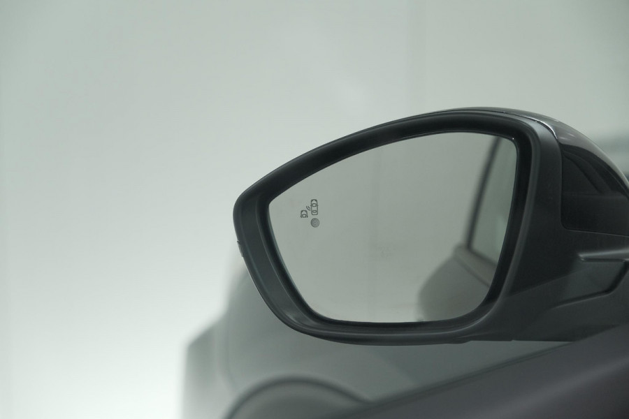 Peugeot 2008 Hybrid 145 e-DCS6 GT | 360 Camera | Adaptieve Cruise Control | Navigatie | Dodehoekdetectie