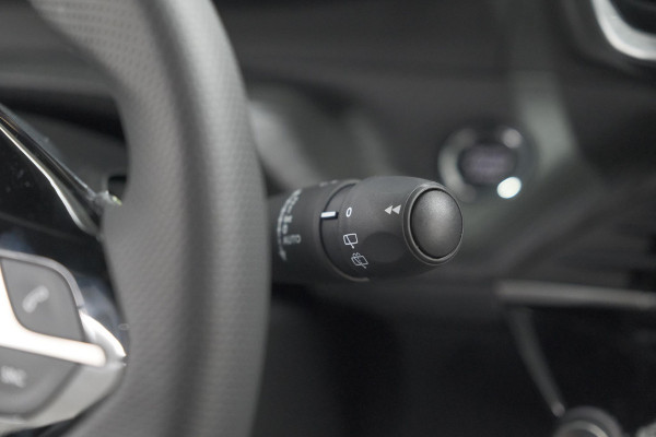 Peugeot 2008 Hybrid 145 e-DCS6 GT | 360 Camera | Adaptieve Cruise Control | Navigatie | Dodehoekdetectie