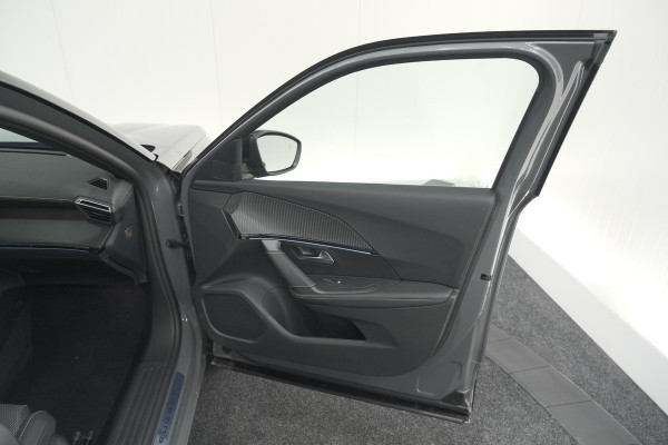 Peugeot 2008 Hybrid 145 e-DCS6 GT | 360 Camera | Adaptieve Cruise Control | Navigatie | Dodehoekdetectie