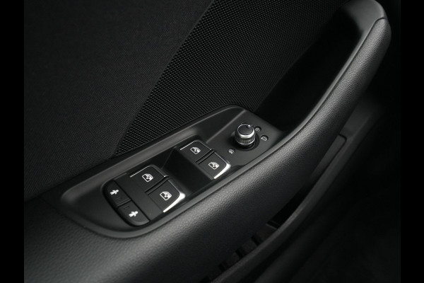 Audi A3 Sportback 30 TFSI 115pk Sport Lease Edition Navigatie Carplay Pdc Led Drive select 100