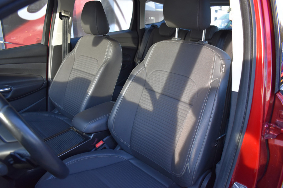 Ford Kuga 1.5 EcoBoost AWD Titanium / Automaat / Cruise Control / Keyless Drive / Bluetooth