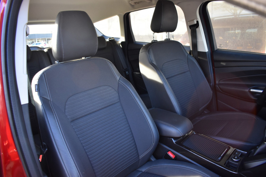 Ford Kuga 1.5 EcoBoost AWD Titanium / Automaat / Cruise Control / Keyless Drive / Bluetooth