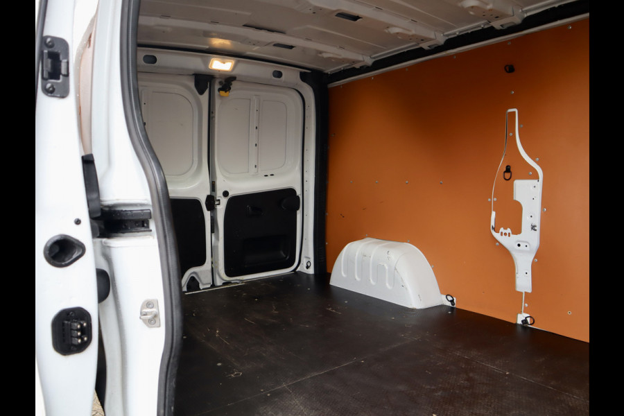 Renault Trafic 2.0 dCi 120PK LANG 32000KM!! MARGE-BTW VRIJ