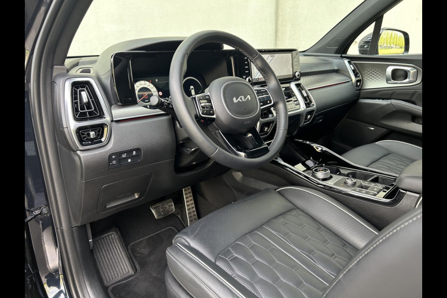 Kia Sorento 1.6 T-GDI Plug-in Hybrid 4WD ExecutiveLine Automaat | Elektrische Trekhaak | 7 Persoons | Panoramadak | BOSE | Leder | HUD | 360 Camera | Navi | 19” Velgen | Stoelkoeling | Key-Less | BSD | Clima | Stuur-/Stoelverwarming | PDC | Cruise | LED |