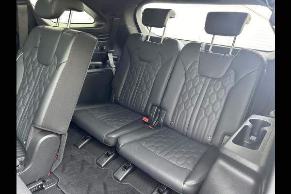 Kia Sorento 1.6 T-GDI Plug-in Hybrid 4WD ExecutiveLine Automaat | Elektrische Trekhaak | 7 Persoons | Panoramadak | BOSE | Leder | HUD | 360 Camera | Navi | 19” Velgen | Stoelkoeling | Key-Less | BSD | Clima | Stuur-/Stoelverwarming | PDC | Cruise | LED |