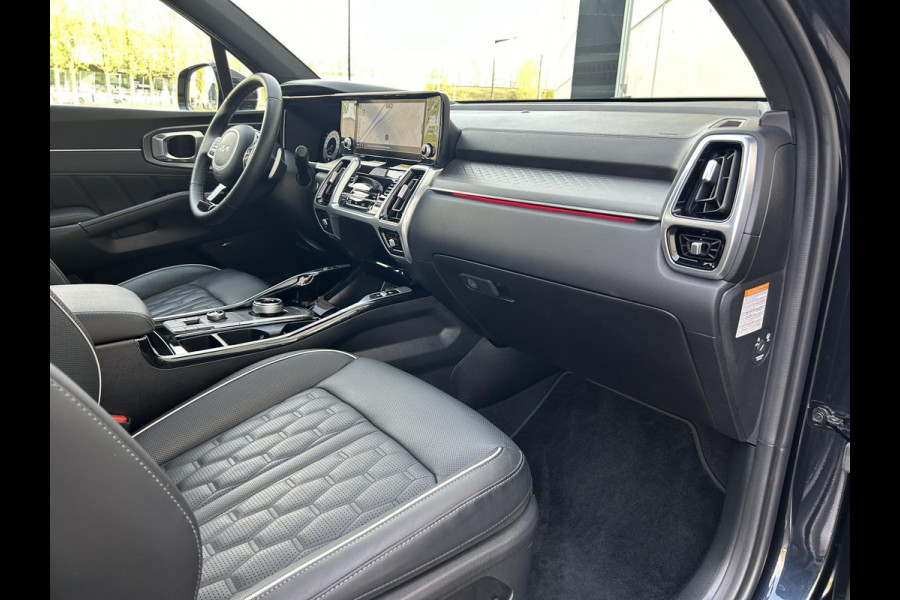 Kia Sorento 1.6 T-GDI Plug-in Hybrid 4WD ExecutiveLine Automaat | Elektrische Trekhaak | 7 Persoons | Panoramadak | BOSE | Leder | HUD | 360 Camera | Navi | 19” Velgen | Stoelkoeling | Key-Less | BSD | Clima | Stuur-/Stoelverwarming | PDC | Cruise | LED |