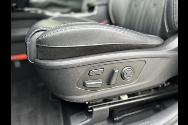 Kia Sorento 1.6 T-GDI Plug-in Hybrid 4WD ExecutiveLine Automaat | Elektrische Trekhaak | 7 Persoons | Panoramadak | BOSE | Leder | HUD | 360 Camera | Navi | 19” Velgen | Stoelkoeling | Key-Less | BSD | Clima | Stuur-/Stoelverwarming | PDC | Cruise | LED |