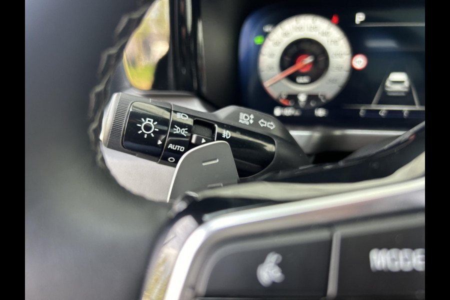 Kia Sorento 1.6 T-GDI Plug-in Hybrid 4WD ExecutiveLine Automaat | Elektrische Trekhaak | 7 Persoons | Panoramadak | BOSE | Leder | HUD | 360 Camera | Navi | 19” Velgen | Stoelkoeling | Key-Less | BSD | Clima | Stuur-/Stoelverwarming | PDC | Cruise | LED |