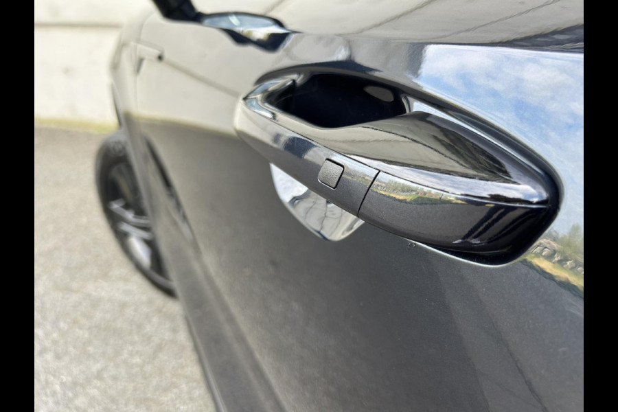 Kia Sorento 1.6 T-GDI Plug-in Hybrid 4WD ExecutiveLine Automaat | Elektrische Trekhaak | 7 Persoons | Panoramadak | BOSE | Leder | HUD | 360 Camera | Navi | 19” Velgen | Stoelkoeling | Key-Less | BSD | Clima | Stuur-/Stoelverwarming | PDC | Cruise | LED |