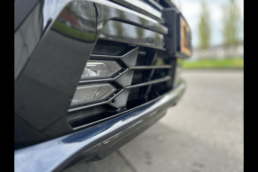 Kia Sorento 1.6 T-GDI Plug-in Hybrid 4WD ExecutiveLine Automaat | Elektrische Trekhaak | 7 Persoons | Panoramadak | BOSE | Leder | HUD | 360 Camera | Navi | 19” Velgen | Stoelkoeling | Key-Less | BSD | Clima | Stuur-/Stoelverwarming | PDC | Cruise | LED |