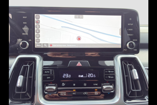 Kia Sorento 1.6 T-GDI Hybrid 2WD ExecutiveLine 7p. Automaat | 7 Persoons | BOSE | Leder | Navi | 19” Velgen | Stoelkoeling | Key-Less | BSD | Clima | Stuur-/Stoelverwarming | PDC | Cruise | LED |