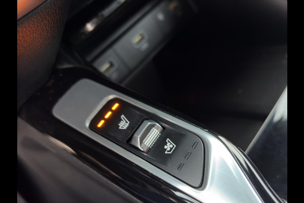 Kia Sorento 1.6 T-GDI Hybrid 2WD ExecutiveLine 7p. Automaat | 7 Persoons | BOSE | Leder | Navi | 19” Velgen | Stoelkoeling | Key-Less | BSD | Clima | Stuur-/Stoelverwarming | PDC | Cruise | LED |