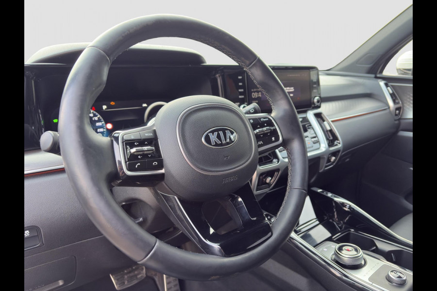 Kia Sorento 1.6 T-GDI Hybrid 2WD ExecutiveLine 7p. Automaat | 7 Persoons | BOSE | Leder | Navi | 19” Velgen | Stoelkoeling | Key-Less | BSD | Clima | Stuur-/Stoelverwarming | PDC | Cruise | LED |