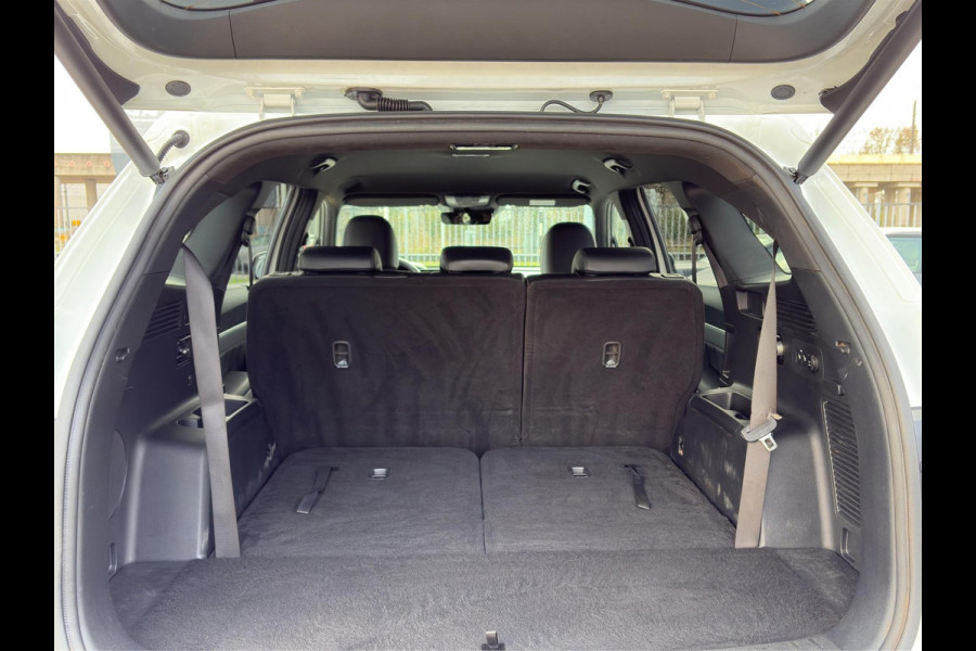 Kia Sorento 1.6 T-GDI Hybrid 2WD ExecutiveLine 7p. Automaat | 7 Persoons | BOSE | Leder | Navi | 19” Velgen | Stoelkoeling | Key-Less | BSD | Clima | Stuur-/Stoelverwarming | PDC | Cruise | LED |
