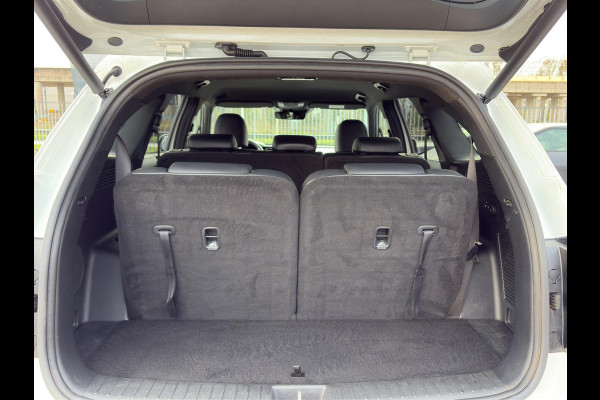 Kia Sorento 1.6 T-GDI Hybrid 2WD ExecutiveLine 7p. Automaat | 7 Persoons | BOSE | Leder | Navi | 19” Velgen | Stoelkoeling | Key-Less | BSD | Clima | Stuur-/Stoelverwarming | PDC | Cruise | LED |