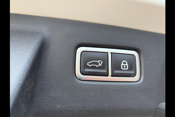 Kia Sorento 1.6 T-GDI Hybrid 2WD ExecutiveLine 7p. Automaat | 7 Persoons | BOSE | Leder | Navi | 19” Velgen | Stoelkoeling | Key-Less | BSD | Clima | Stuur-/Stoelverwarming | PDC | Cruise | LED |