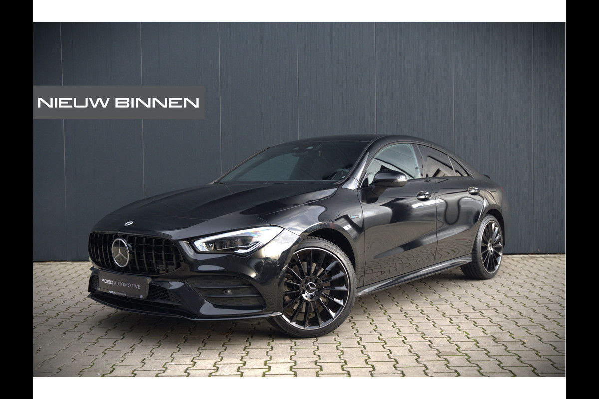 Mercedes-Benz CLA-Klasse 250 e Premium Plus | AMG Line | CLA45 Styling | Stoelverwarming | Keyless | Adaptive Cruise Control | Ambiance verlichting | Camera | Parkeersensoren |