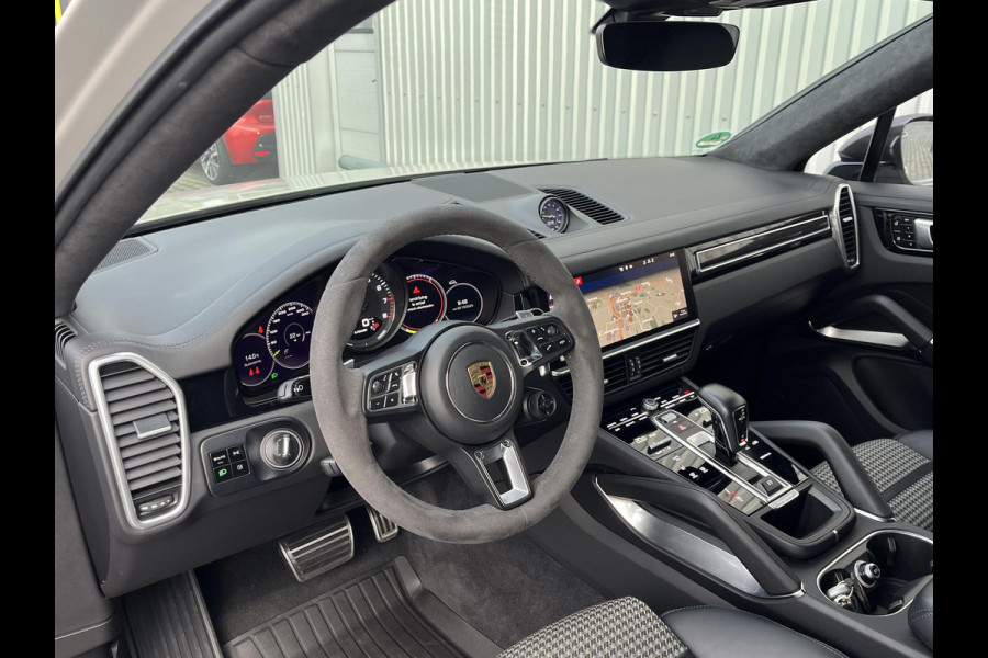 Porsche Cayenne Coupé *TURBO S-E*680PK*CARBON*NL AUTO*APPROVED*SP.UITLAA