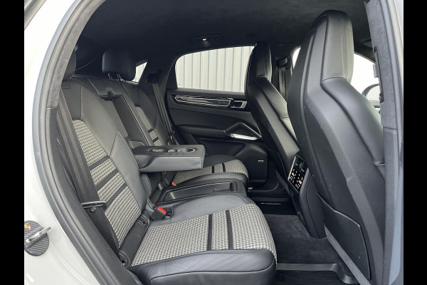 Porsche Cayenne Coupé *TURBO S-E*680PK*CARBON*NL AUTO*APPROVED*SP.UITLAA