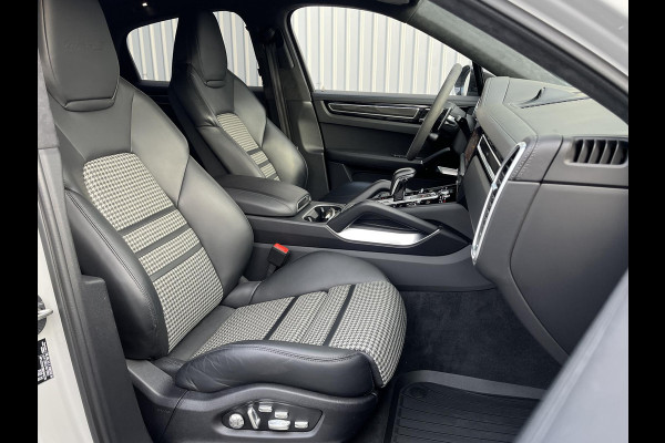Porsche Cayenne Coupé *TURBO S-E*680PK*CARBON*NL AUTO*APPROVED*SP.UITLAA