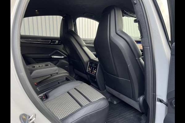 Porsche Cayenne Coupé *TURBO S-E*680PK*CARBON*NL AUTO*APPROVED*SP.UITLAA