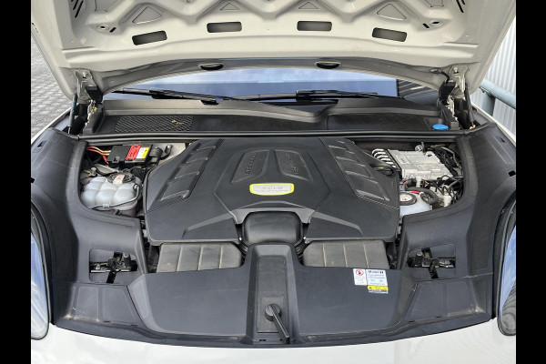 Porsche Cayenne Coupé *TURBO S-E*680PK*CARBON*NL AUTO*APPROVED*SP.UITLAA