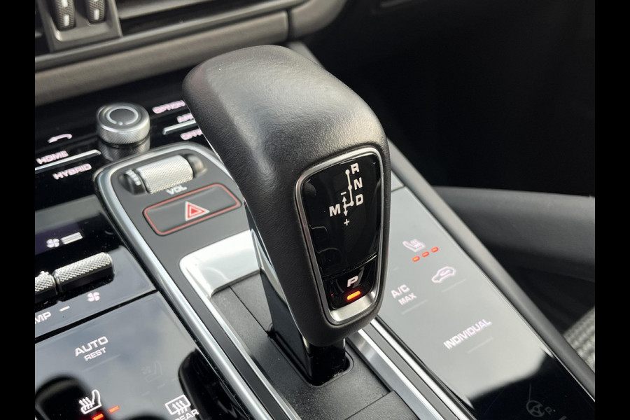 Porsche Cayenne Coupé *TURBO S-E*680PK*CARBON*NL AUTO*APPROVED*SP.UITLAA