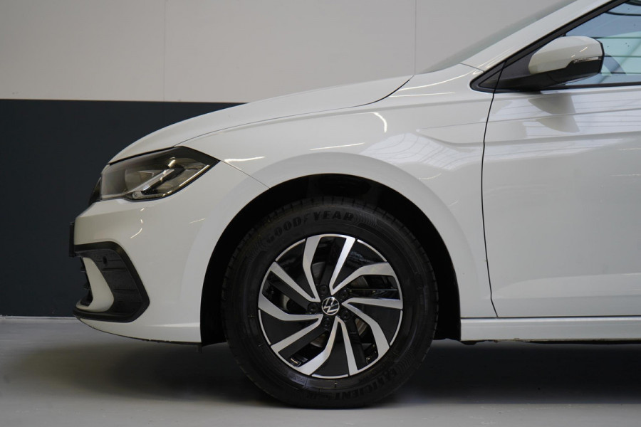 Volkswagen Polo 1.0 TSi 95pk 5-drs | Apple Carplay | Navigatie | Achteruitrijcamera | Lm velgen