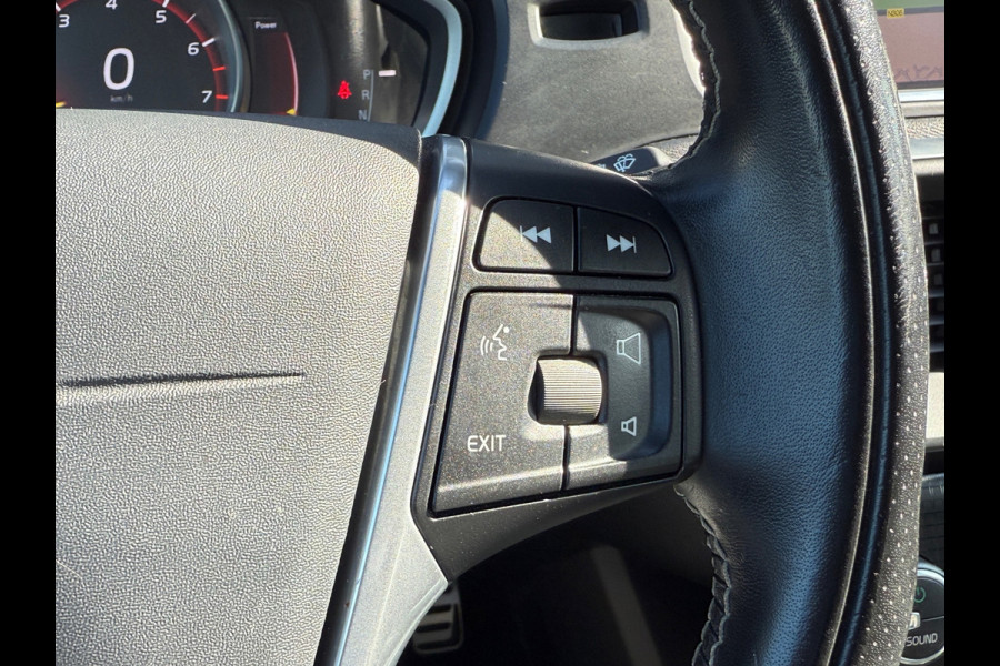 Volvo V40 2.0 T4 Business Sport R-Design / Leder / ACTIE !