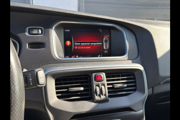 Volvo V40 2.0 T4 Business Sport R-Design / Leder / ACTIE !