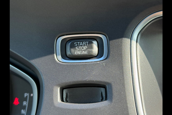 Volvo V40 2.0 T4 Business Sport R-Design / Leder / ACTIE !