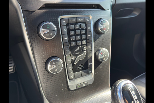 Volvo V40 2.0 T4 Business Sport R-Design / Leder / ACTIE !