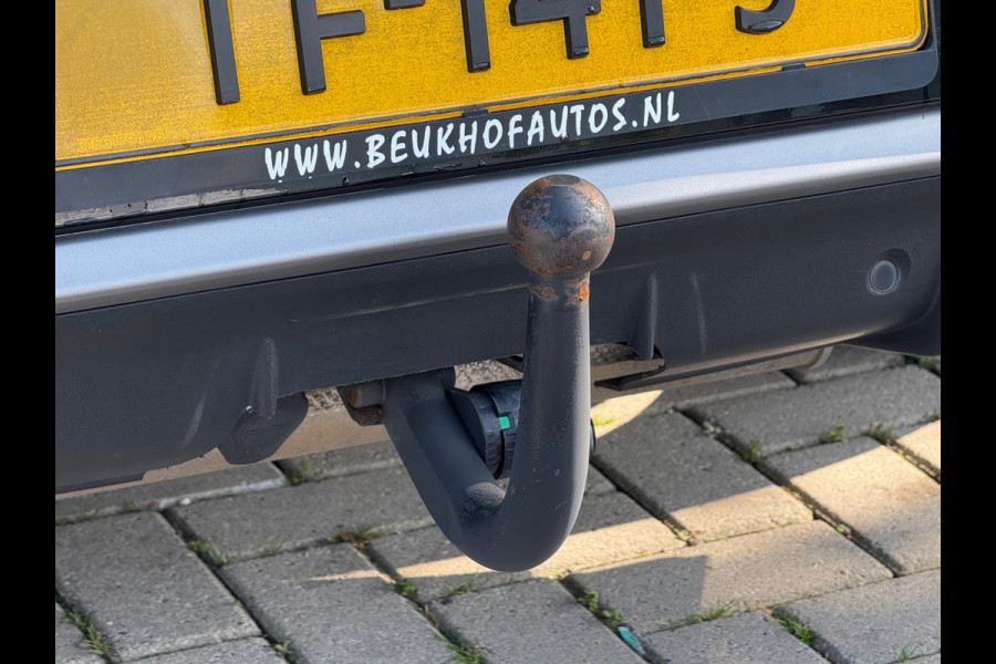 Volvo V40 2.0 T4 Business Sport R-Design / Leder / ACTIE !