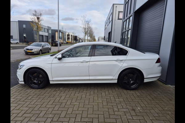 Volkswagen Passat 1.4 TSI Highline Business R / AUT / ACTIE / Carplay