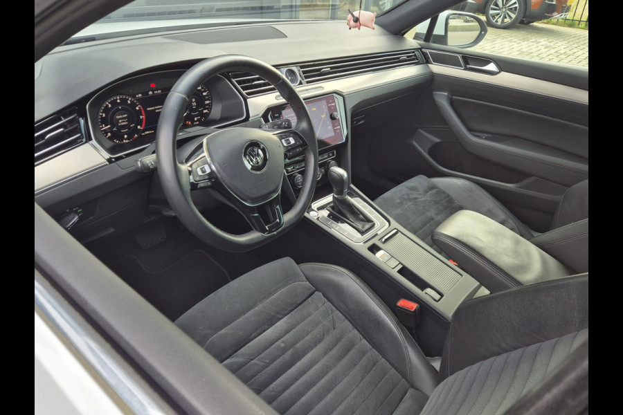 Volkswagen Passat 1.4 TSI Highline Business R / AUT / ACTIE / Carplay