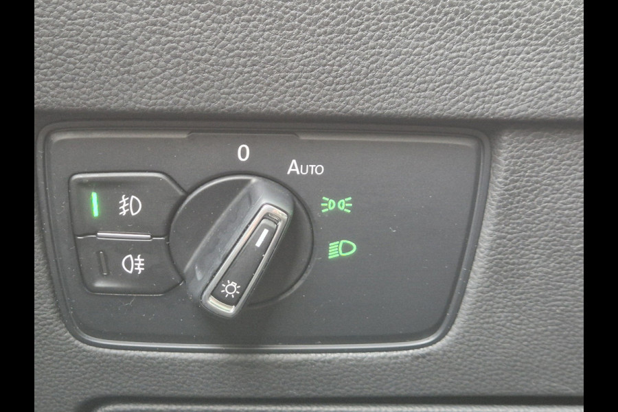 Volkswagen Passat 1.4 TSI Highline Business R / AUT / ACTIE / Carplay