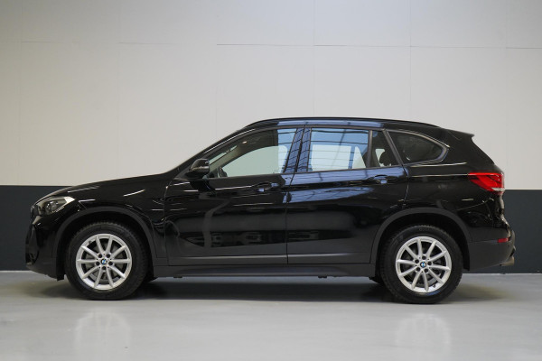 BMW X1 sDrive18i Executive Edition | Head-Up | Navigatie | Climate control | Cruise control
